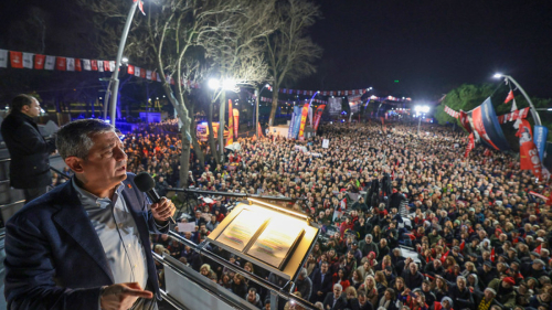 Özgür Özel emekli zammı için Meclis’te nöbet mesajı verdi